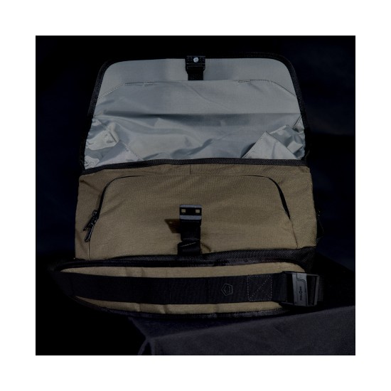 Consul Side Messenger Bag Pentagon