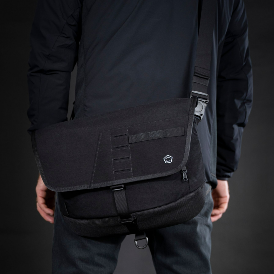 Consul Side Messenger Bag Pentagon
