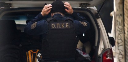 Ήρωας εκτός υπηρεσίας στα Γιαννιτσά: Αστυνομικός της ΟΠΚΕ έσωσε δύο ανήλικα κορίτσια από φλεγόμενο σπίτι